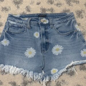Material Girl Light Blue Daisy-Print Frayed Denim Shorts